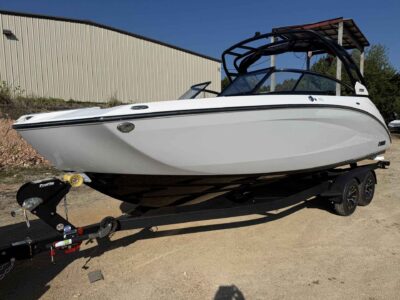 2026 Yamaha Boat 252S Jet Boat (YB192L526)