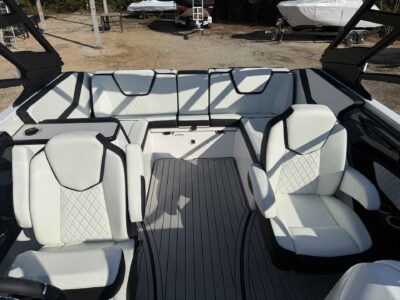 2026 Yamaha Boat 252S Jet Boat (YB192L526)