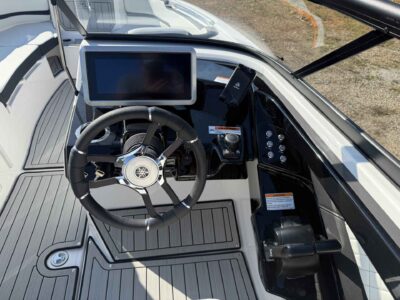 2026 Yamaha Boat 252S Jet Boat (YB192L526)