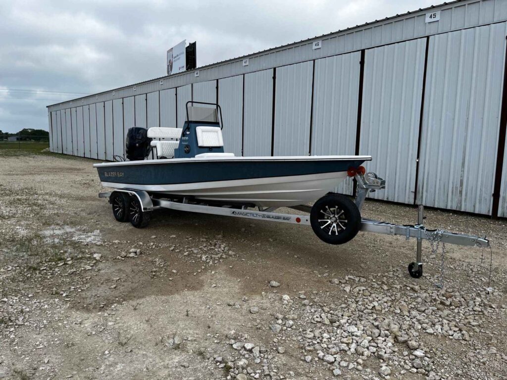 2026 Blazer 2220 FISHERMAN at Blackbeard Marine Kingston, photo 2 of 10