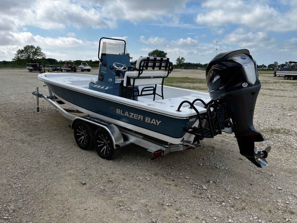 2026 Blazer 2220 FISHERMAN at Blackbeard Marine Kingston, photo 6 of 10