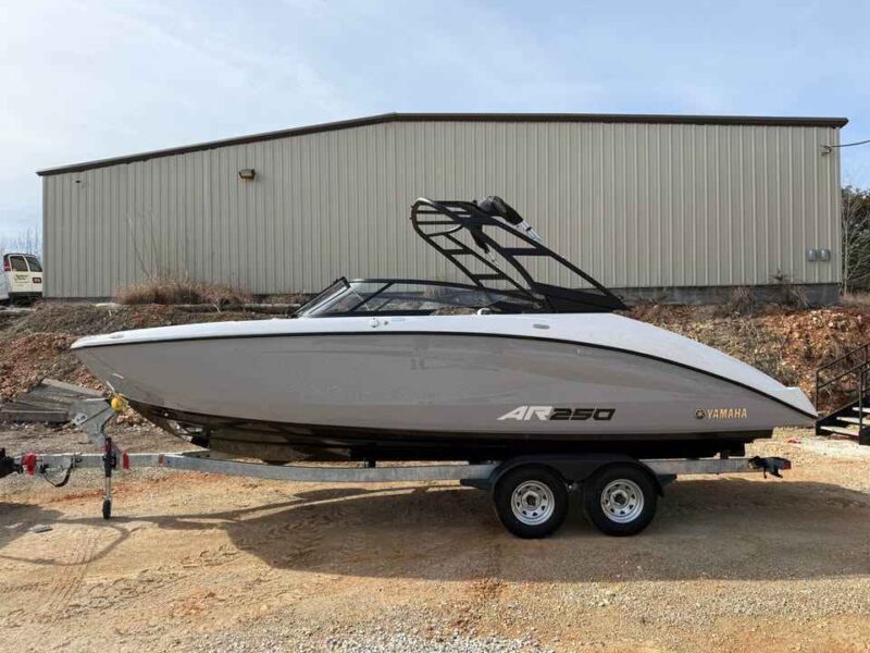 2026 Yamaha Boat AR250 Jet Boat (YB100K526)