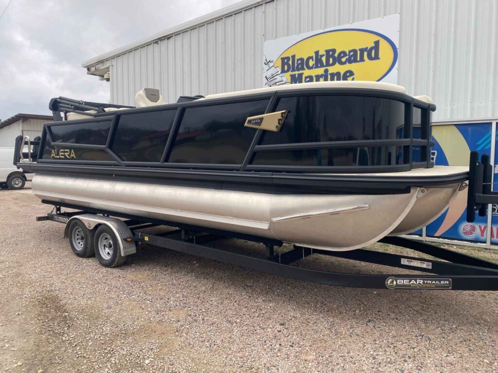2026 Alera M 23Q at Blackbeard Marine Kingston, photo 2 of 14