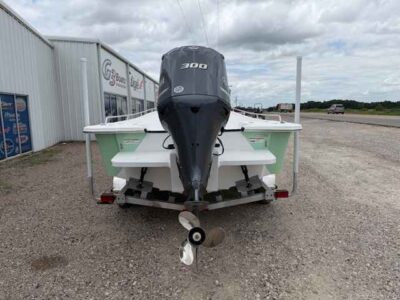 2026 Blazer STRIPER 2400 CENTER CONSOLE (B143C526)