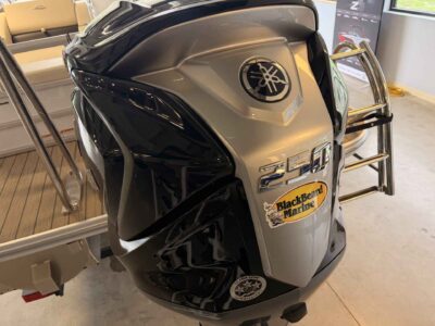 2026 SunCatcher FUSION 324SS Pontoon Boat (SC462H526)