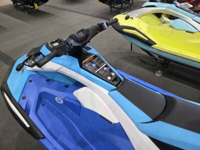 2026 Yamaha Waverunner JetBlaster DLX 3 UP Boat (YW392H526)