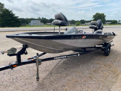 2009 Tracker Pro Team 190 Fishing Boat