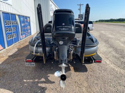 2016 Nitro Z21D Bass Boat