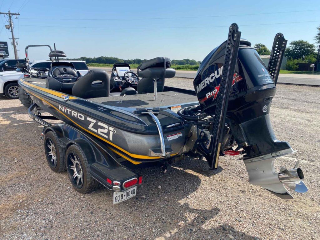 2016 Nitro Z21D at Blackbeard Marine Kingston, photo 5 of 12