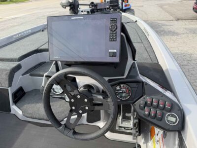 2027 Skeeter ZXE20 – Opt 2 Bass Boat (SK377G627)