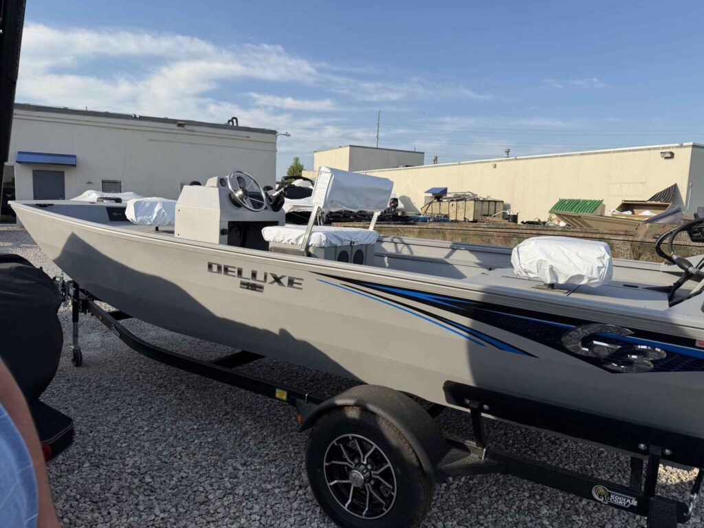 2027 G3 18 CCJ DLX Fishing Boat (G3760G627)