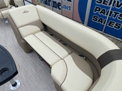 2027 SunCatcher SELECT 324RC Pontoon Boat