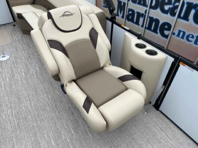 2027 SunCatcher SELECT 324RC Pontoon Boat