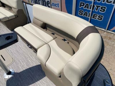 2027 SunCatcher SELECT 324SS Pontoon Boat