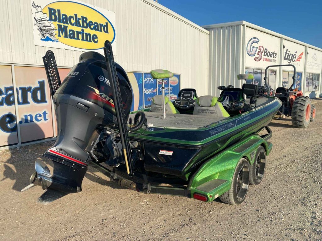 2018 Skeeter FX21 at Blackbeard Marine Kingston, photo 6 of 10
