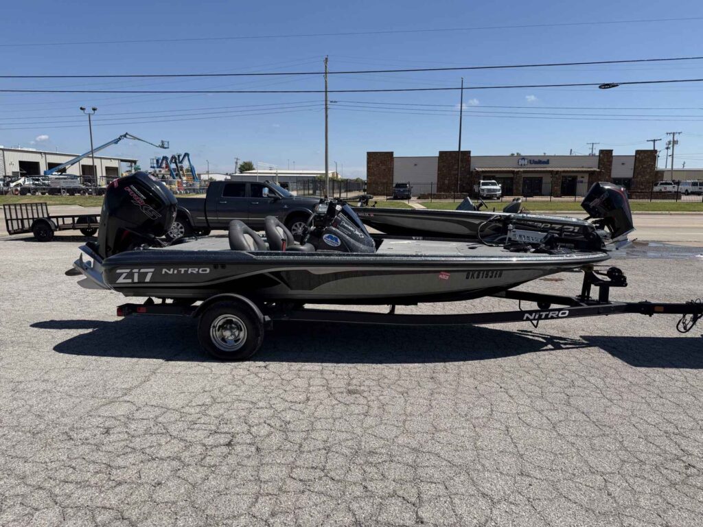 2022 Nitro Z17 Bass Boat (U441K122)
