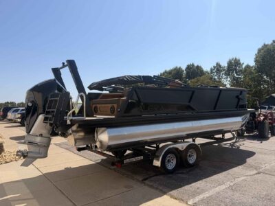 2027 Alera M 23L Pontoon Boat