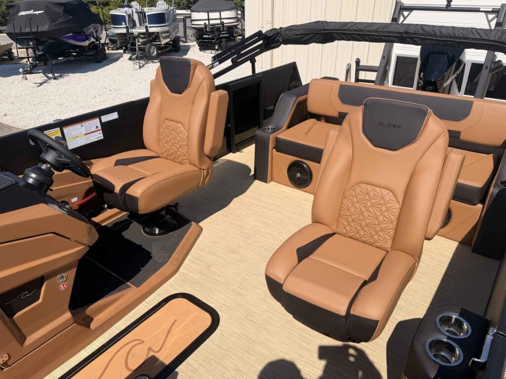 2027 Alera M 23L at Blackbeard Marine Branson West, photo 5 of 9