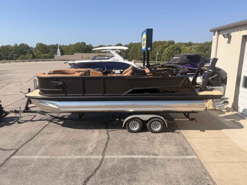 2027 Alera M 23L Pontoon Boat (A442H627)