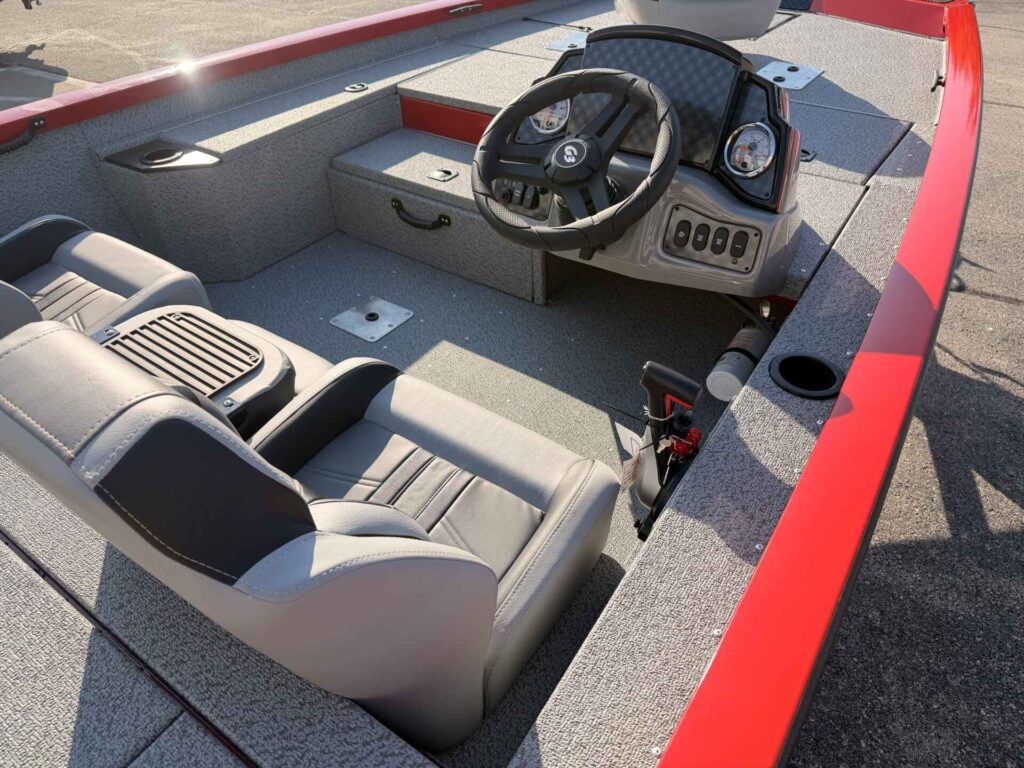 2027 G3 SPORTSMAN 1710 PFX at Blackbeard Marine Branson West, photo 6 of 9