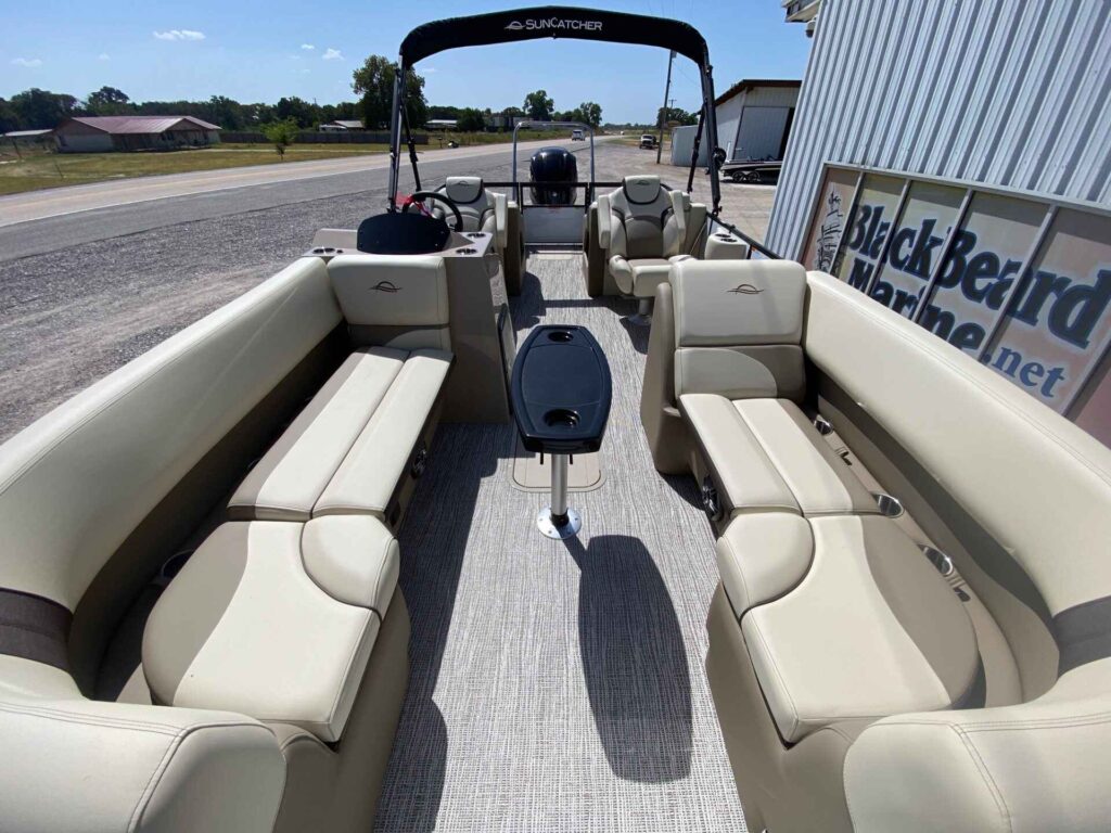 2027 SunCatcher SELECT 322SS at Blackbeard Marine Kingston, photo 7 of 13