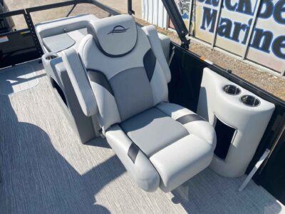 2027 SunCatcher SELECT 322SS Boat