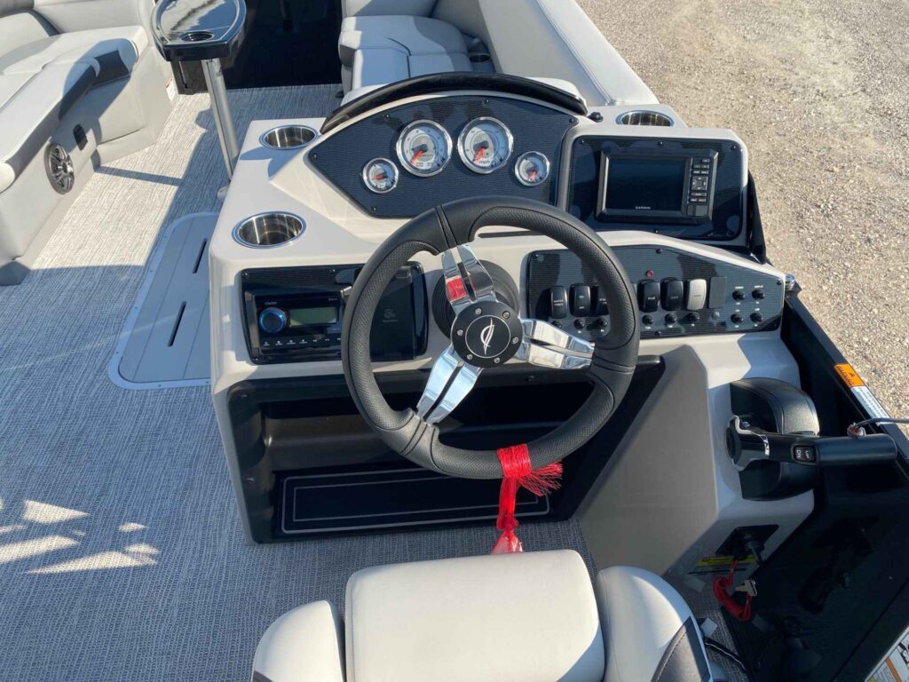 2027 SunCatcher SELECT 324SS at Blackbeard Marine Kingston, photo 8 of 13