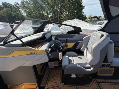 2027 Tige ULTRE 25ZX Wake/Surf Boat (T57HG627)