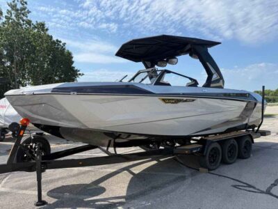 2027 Tige ULTRE 25ZX Wake/Surf Boat (T57HG627)