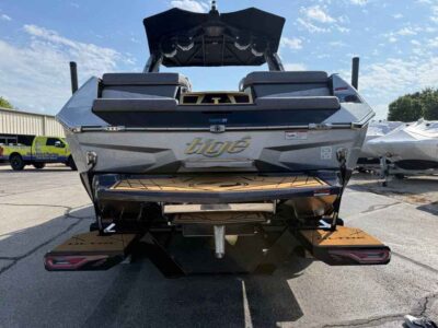 2027 Tige ULTRE 25ZX Wake/Surf Boat (T57HG627)