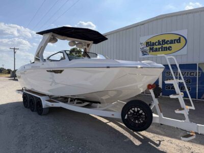 2027 Tige ULTRE 25ZX Wake/Surf Boat