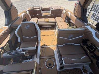 2027 Tige ULTRE 25ZX Wake/Surf Boat