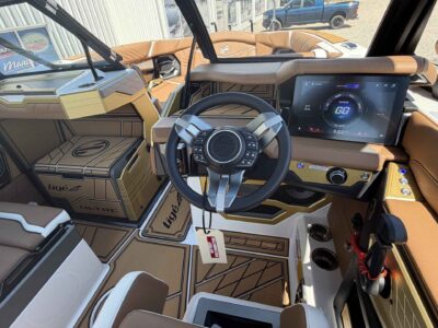 2027 Tige ULTRE 25ZX Wake/Surf Boat