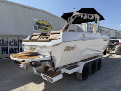 2027 Tige ULTRE 25ZX Wake/Surf Boat