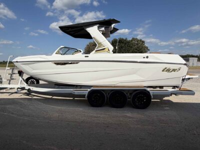 2027 Tige ULTRE 25ZX Wake/Surf Boat
