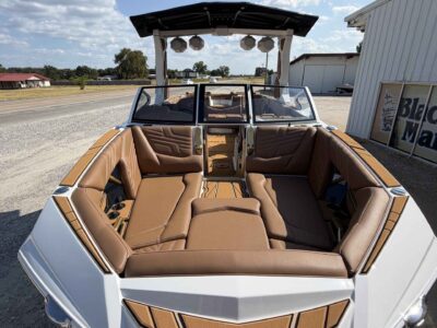 2027 Tige ULTRE 25ZX Wake/Surf Boat
