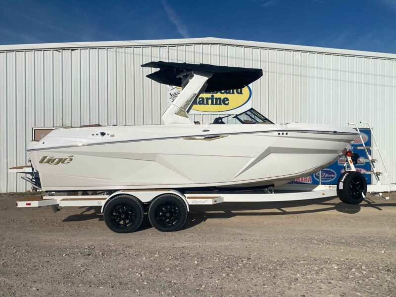 2027 Tige ULTRE 25ZX Wake/Surf Boat (T57HG627)