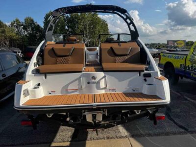 2027 Yamaha Boat 222SD Jet Boat (YB421G627)