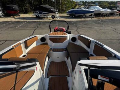 2027 Yamaha Boat 222SD Jet Boat (YB421G627)
