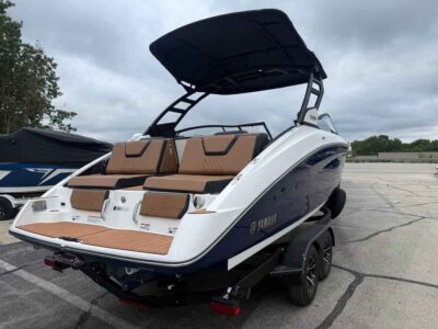 2027 Yamaha Boat 252SD Jet Boat (YB261H627)