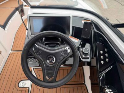 2027 Yamaha Boat 252SD Jet Boat (YB261H627)