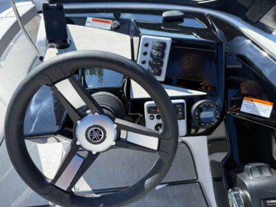 2027 Yamaha Boat AR220 Jet Boat (YB271H627)
