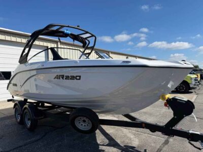 2027 Yamaha Boat AR220 Jet Boat (YB271H627)