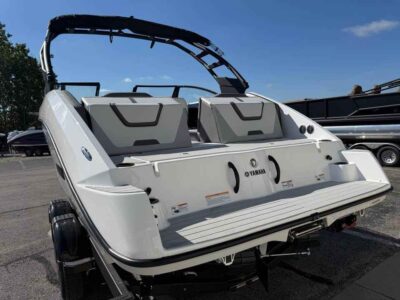 2027 Yamaha Boat AR220 Jet Boat (YB271H627)
