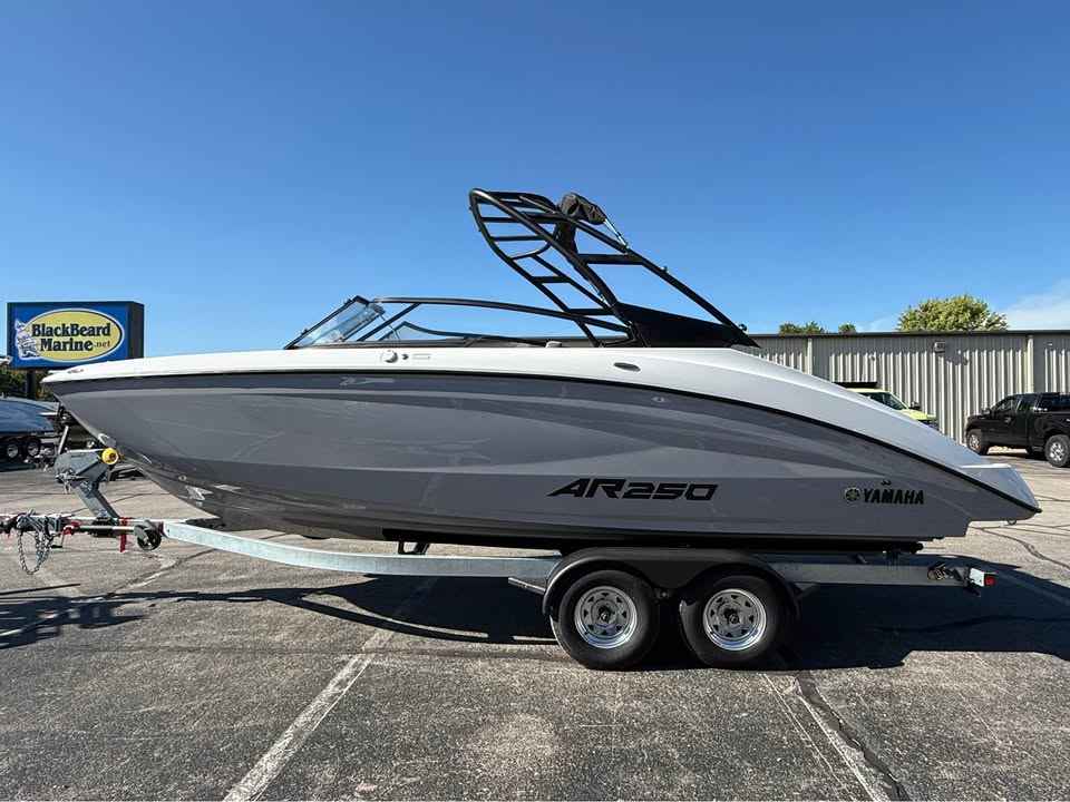 2027 Yamaha Boat AR250 Jet Boat (YB185G627)