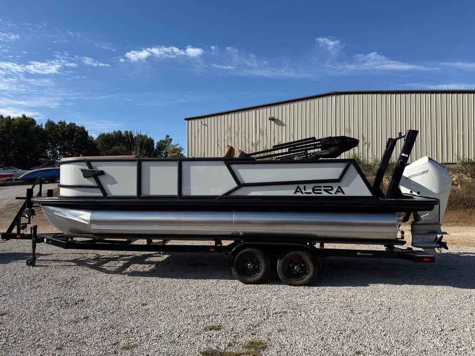 2027 Alera M 23L Pontoon Boat