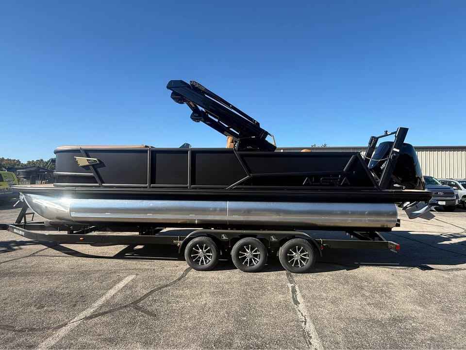 2027 Alera M 25L ARCH Pontoon Boat