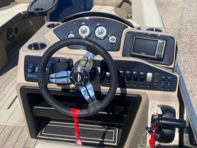 2027 SunCatcher SELECT 322RC Pontoon Boat