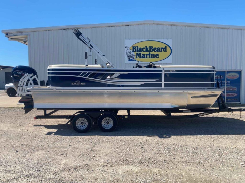2027 SunCatcher SELECT 322RC Pontoon Boat