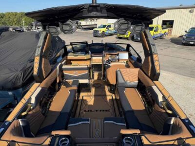 2027 Tige ULTRE 25ZX Wake/Surf Boat